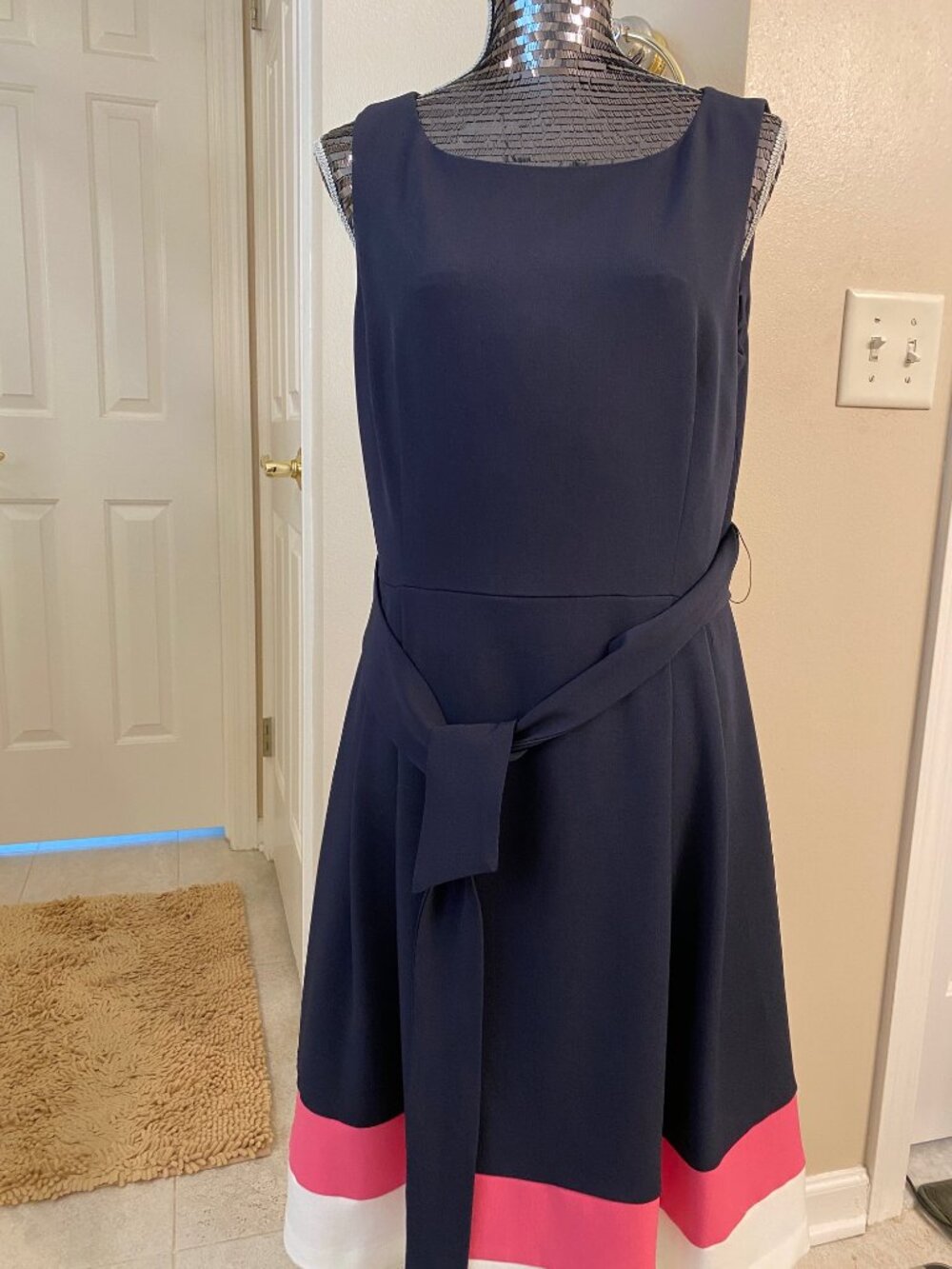 Jones New York Size 12 - Sleeveless Tri-Color Stretch Crepe Dress Tie Navy